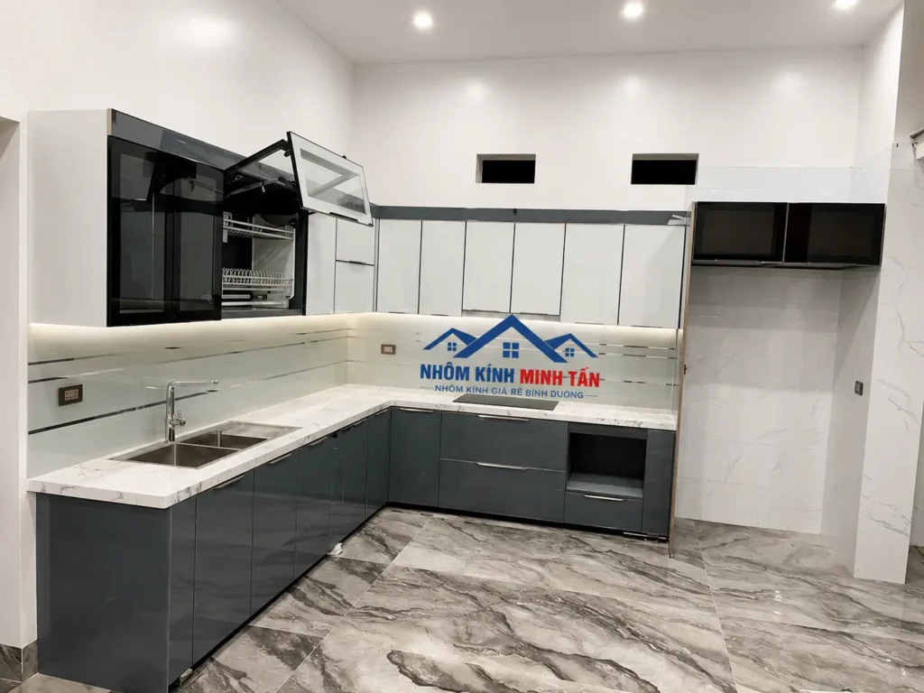 TỦ BẾP NHÔM KÍNH e3